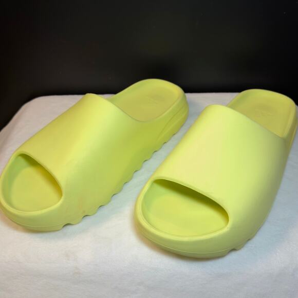 adidas Yeezy Slides “Glow Green” (2021) – GX6138 | 12M main image 5